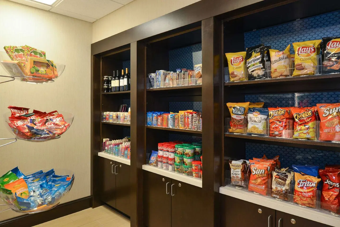 Hampton Inn & Suites Ocala Bar