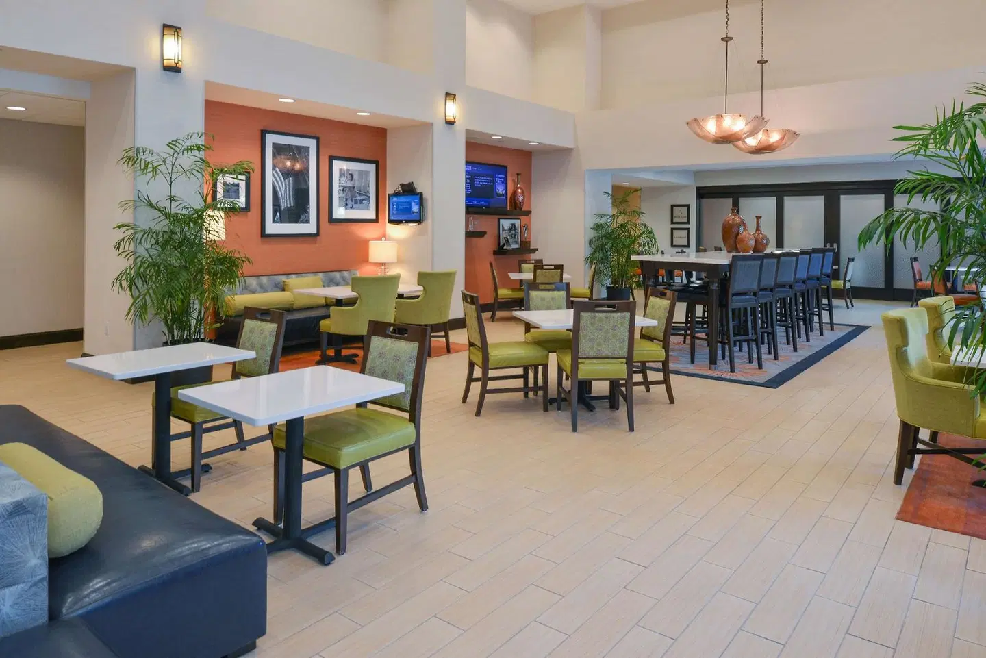 Hampton Inn & Suites Ocala Restaurant