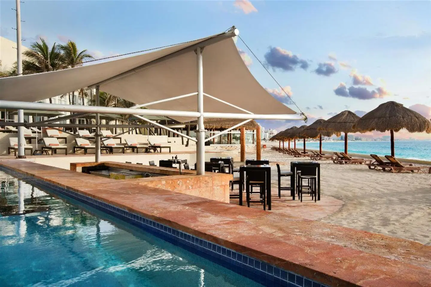 The Westin Resort & Spa, Cancun OUTDOOR_POOL