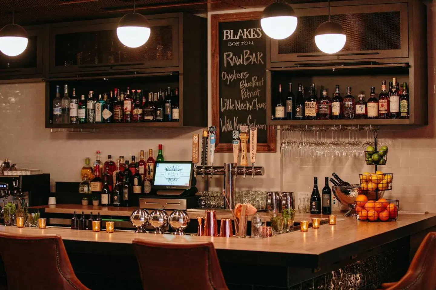 Hotel Indigo Boston Garden by IHG Bar
