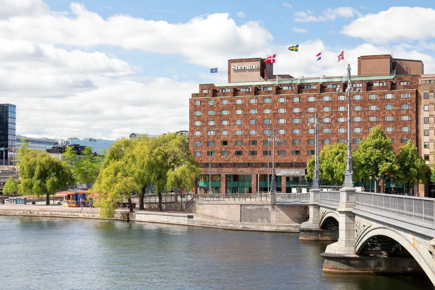 Sheraton Stockholm Hotel EXTERIOR