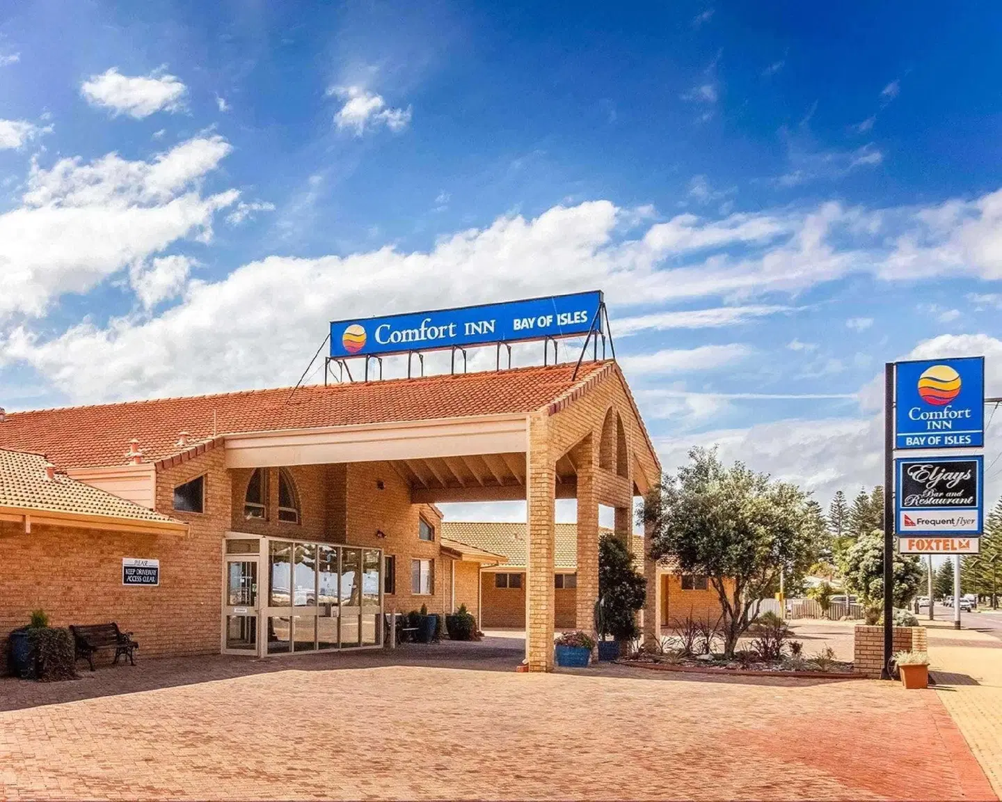 Comfort Inn Bay of Isles EXTERIOR