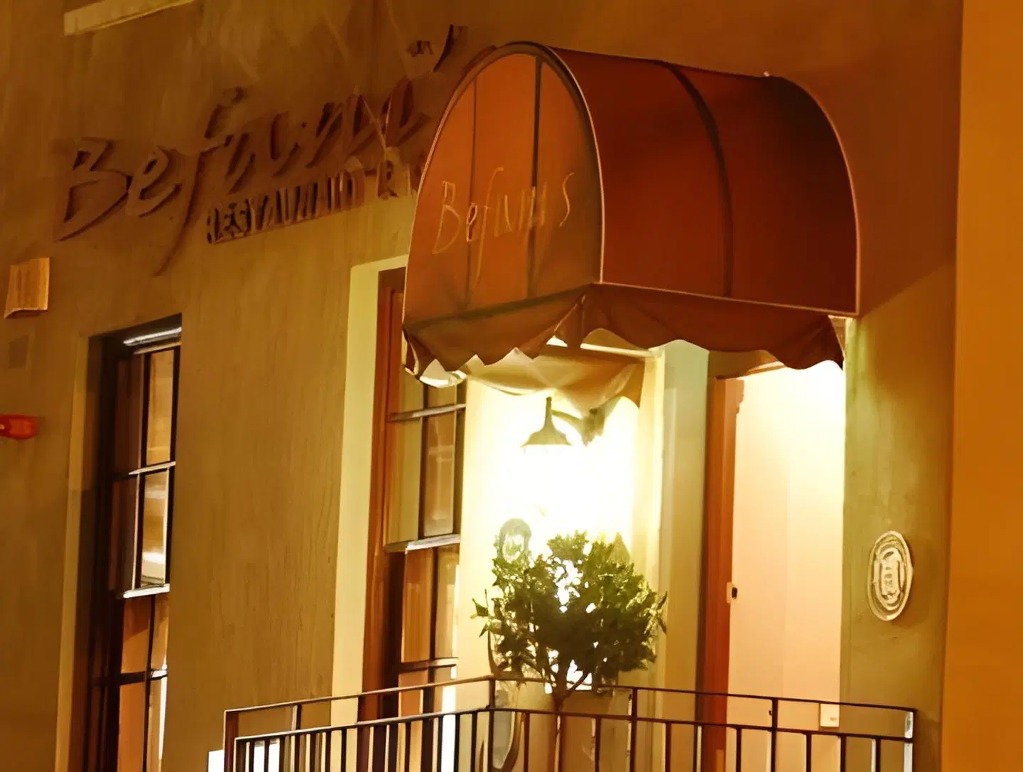 Befani's Mediterranean Restaurant & Townhouse Terrasse