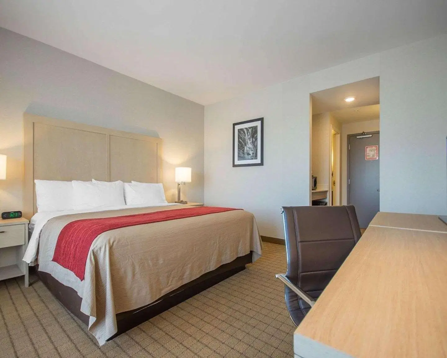 Comfort Inn & Suites, Campbell River ROOM_EXAMPLE