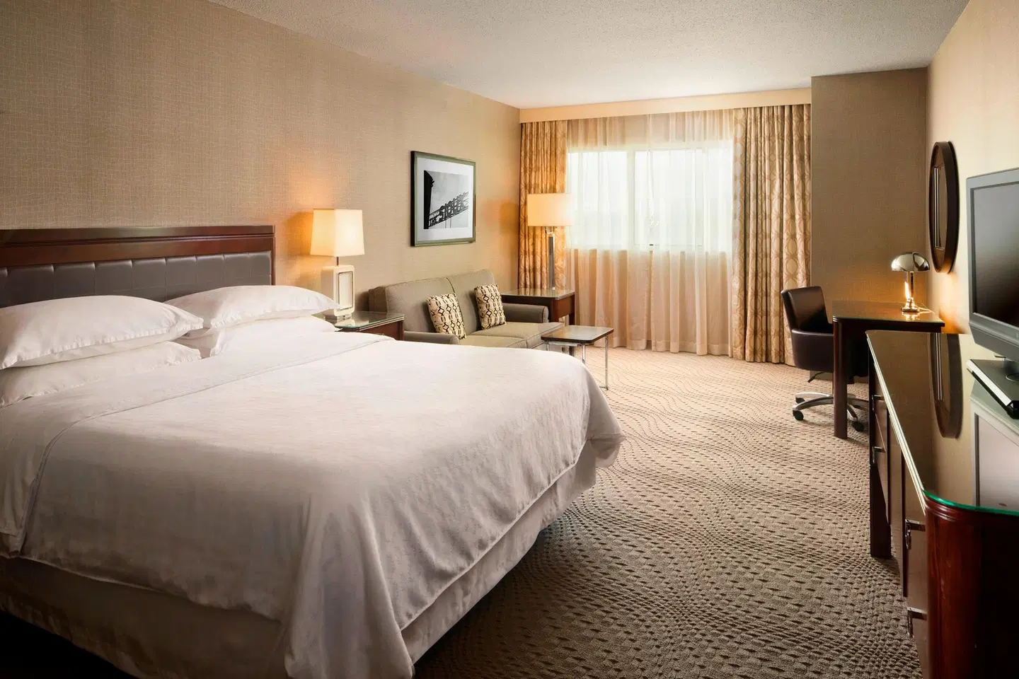 Sheraton Sioux Falls & Center ROOM_EXAMPLE