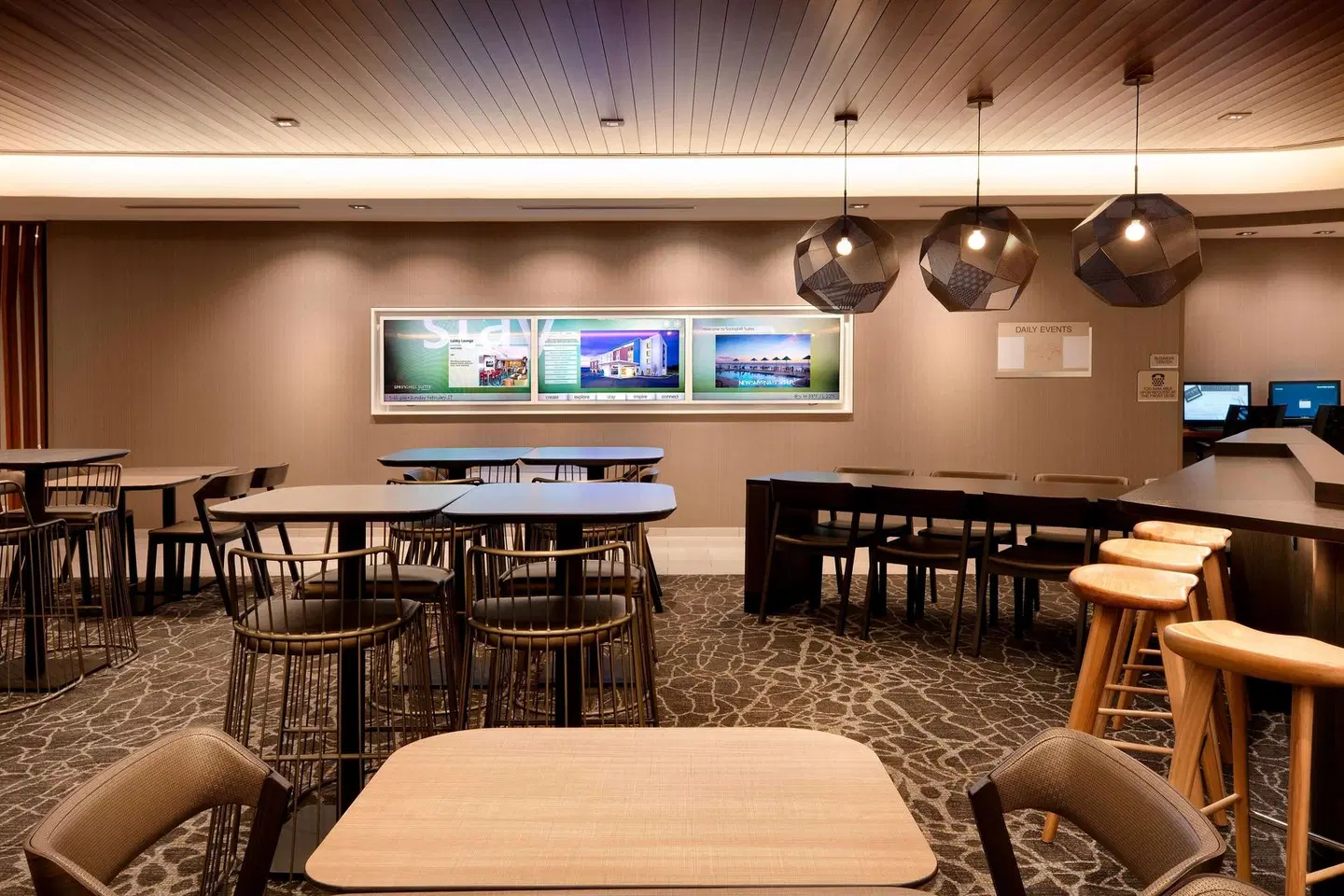SpringHill Suites by Marriott Hampton Portsmouth Bar