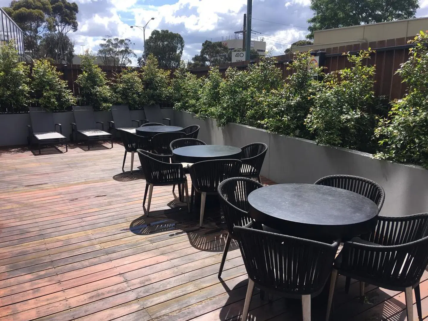 Melbourne Knox Central Apartment Hotel Terrasse