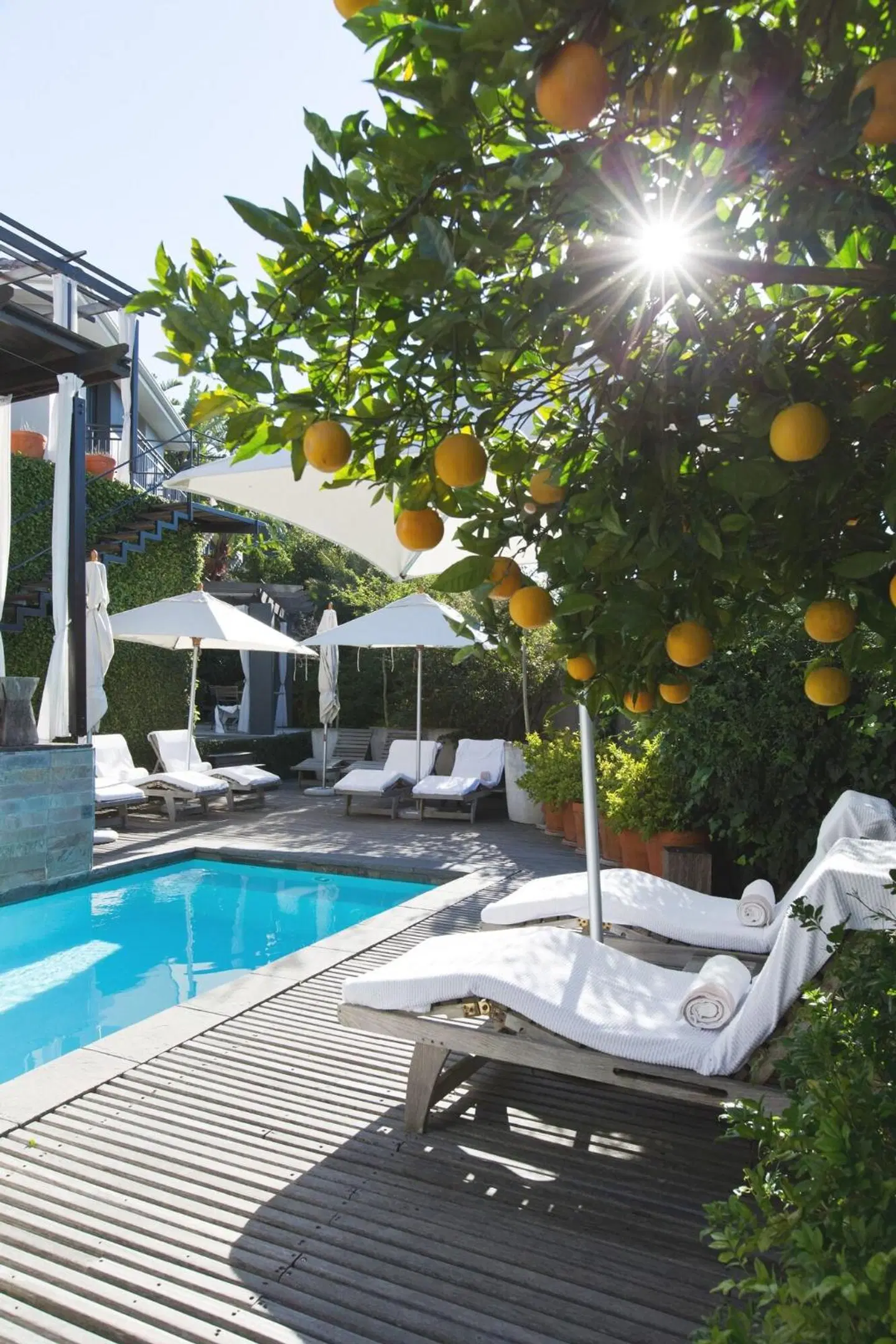 Kensington Place OUTDOOR_POOL