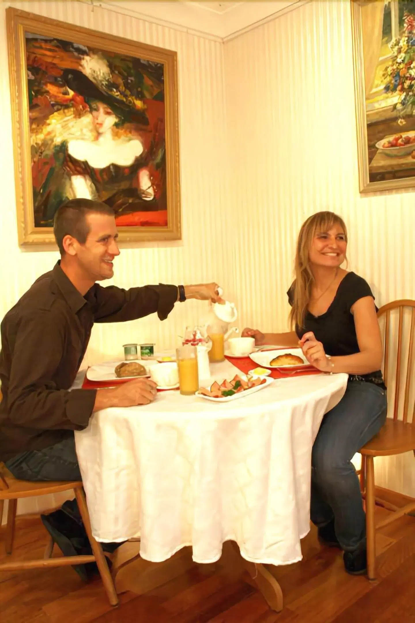 Astoria Retreat Bed & Breakfast PEOPLE