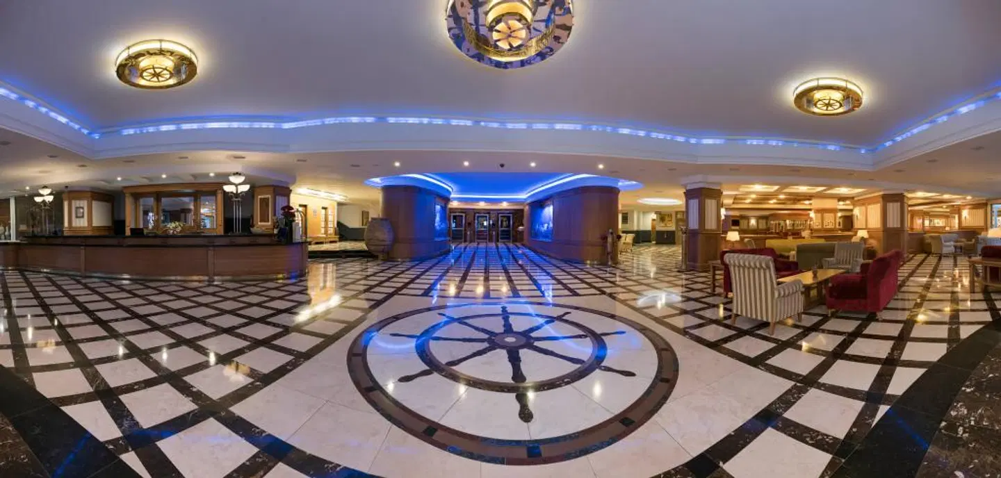 Grand Kaptan Hallenbad