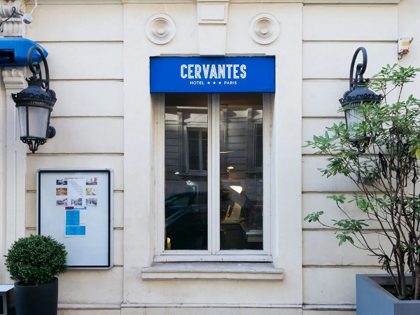Cervantes LOUNGE_LOBBY