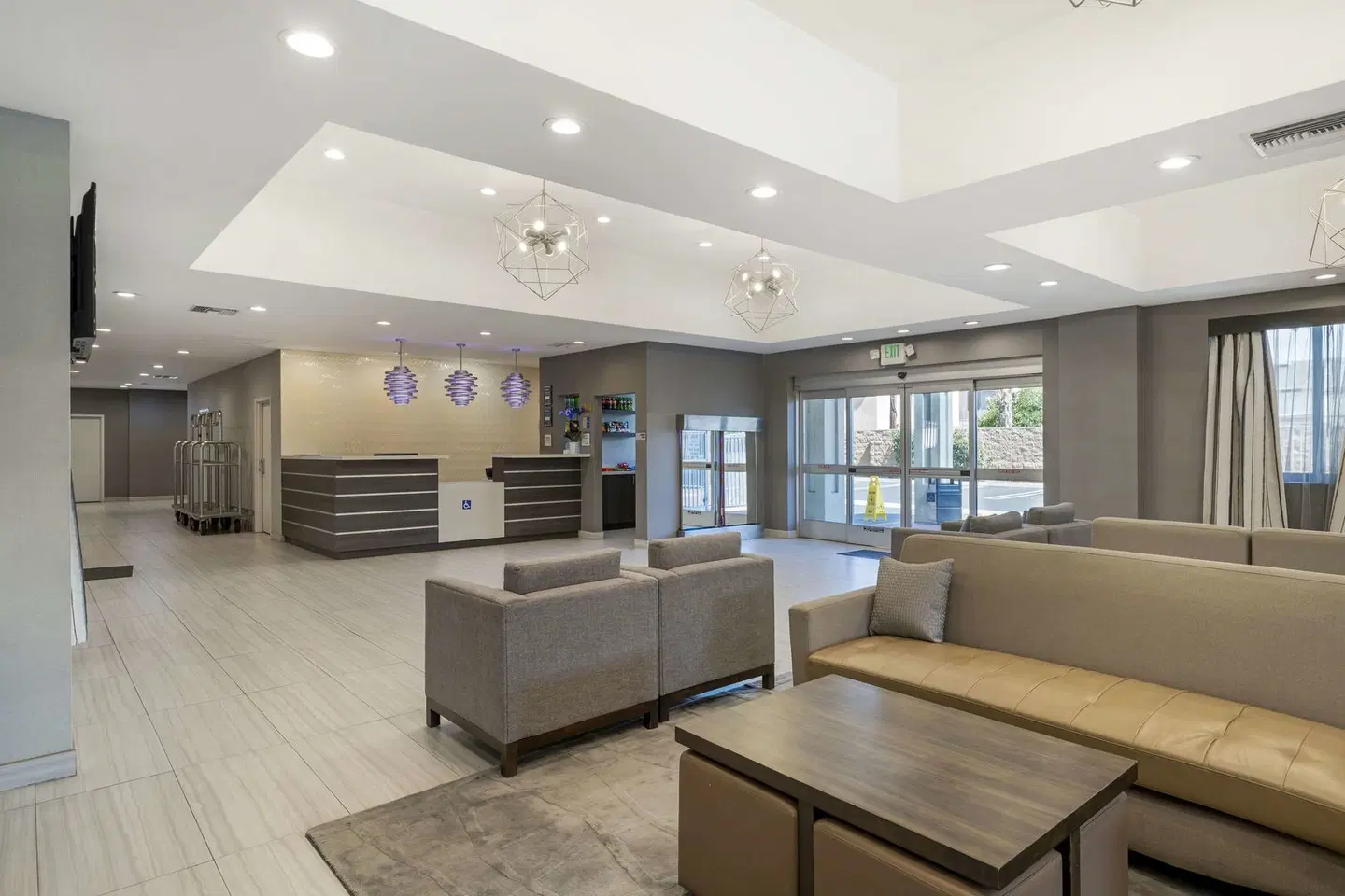 Best Western Plus Gardena Inn & Suites LOUNGE_LOBBY