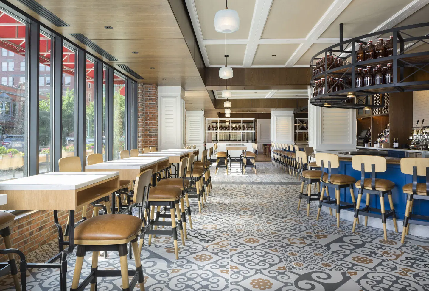 Kimpton Journeyman Hotel by IHG Bar