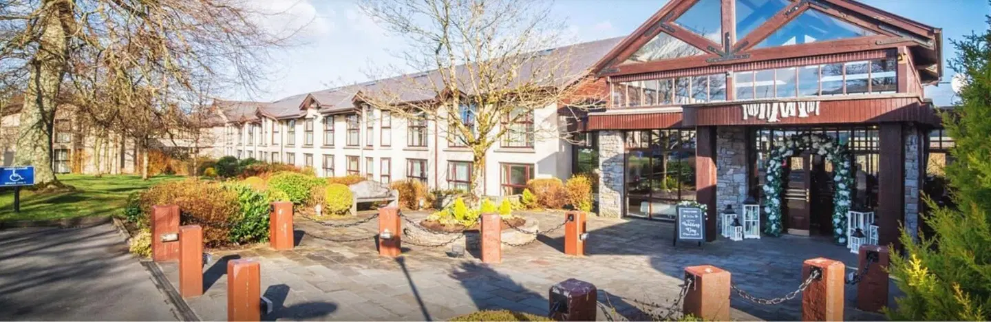 Westport Woods Hotel & Spa EXTERIOR