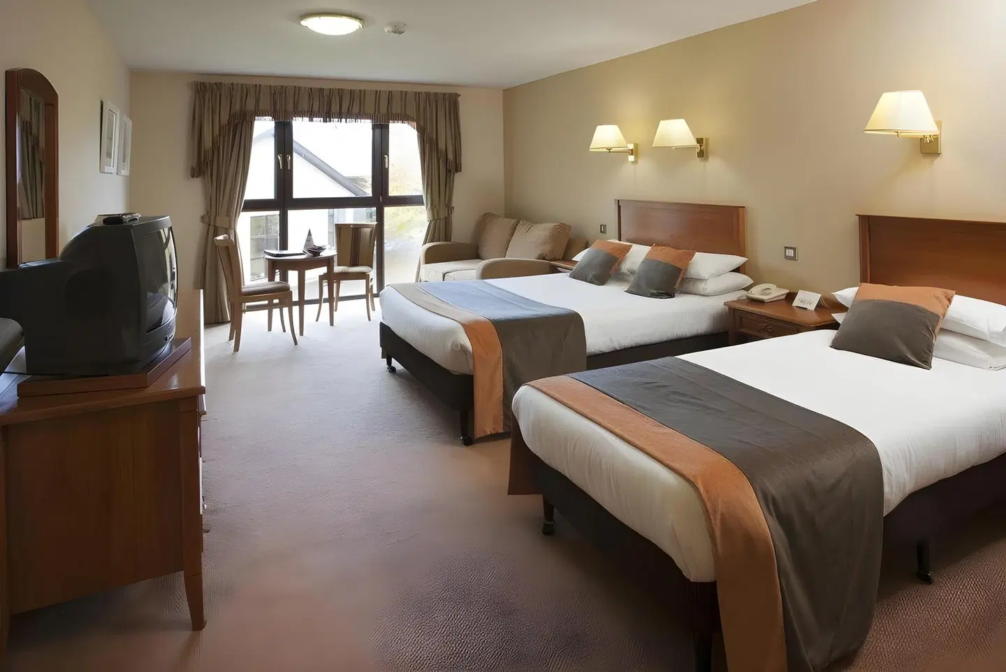 Westport Woods Hotel & Spa ROOM_EXAMPLE