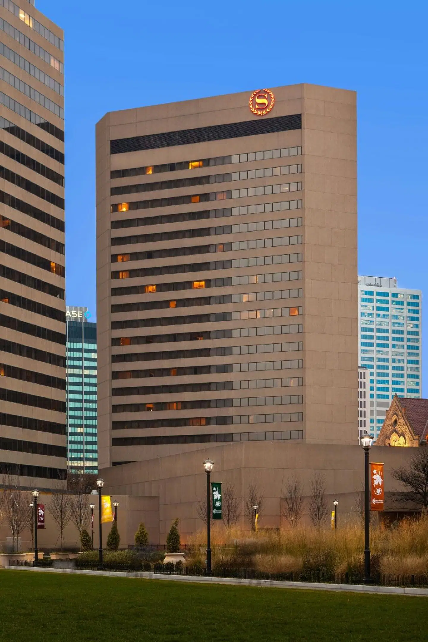 Sheraton Hotel Columbus Capitol Square EXTERIOR
