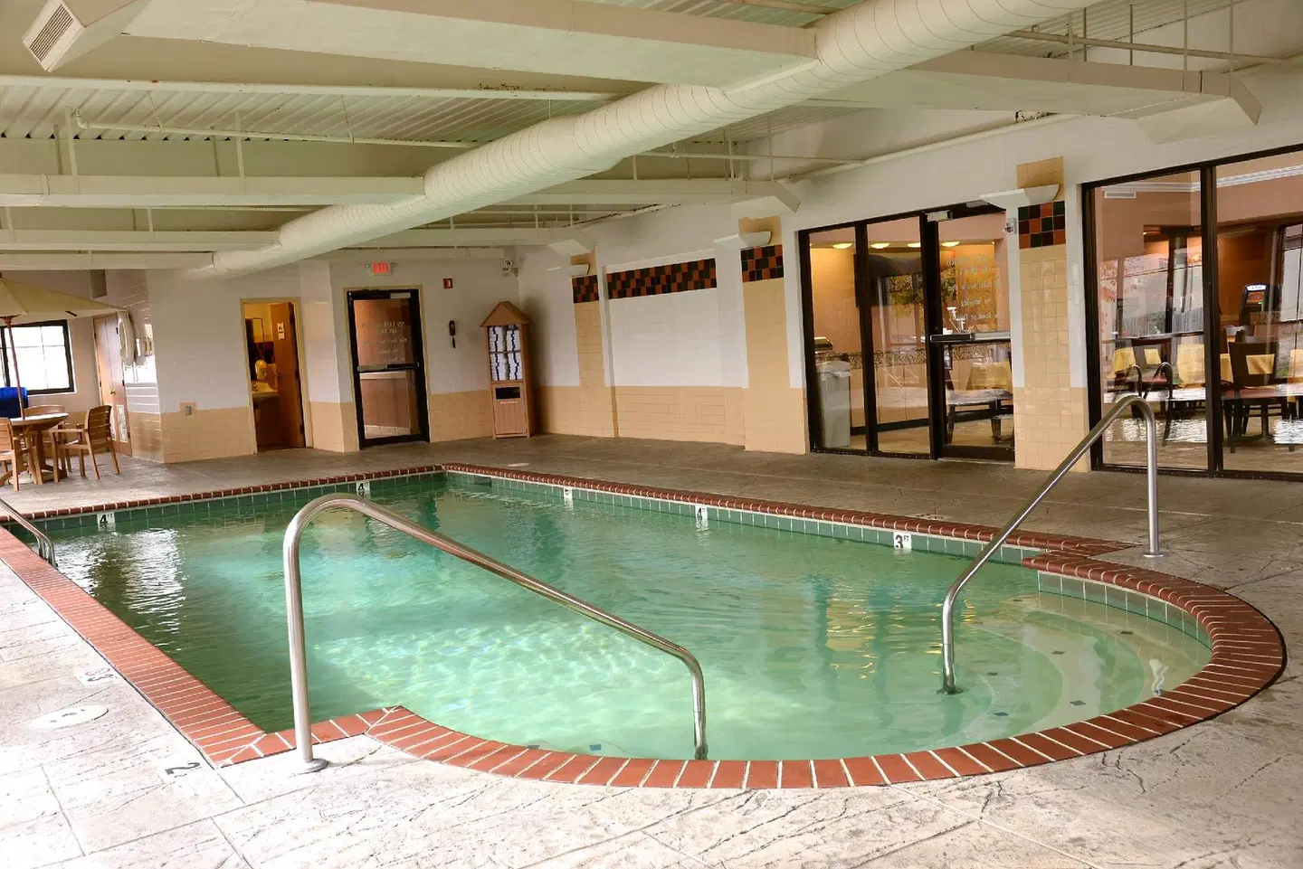 La Quinta Inn & Suites by Wyndham Springfield South Hallenbad
