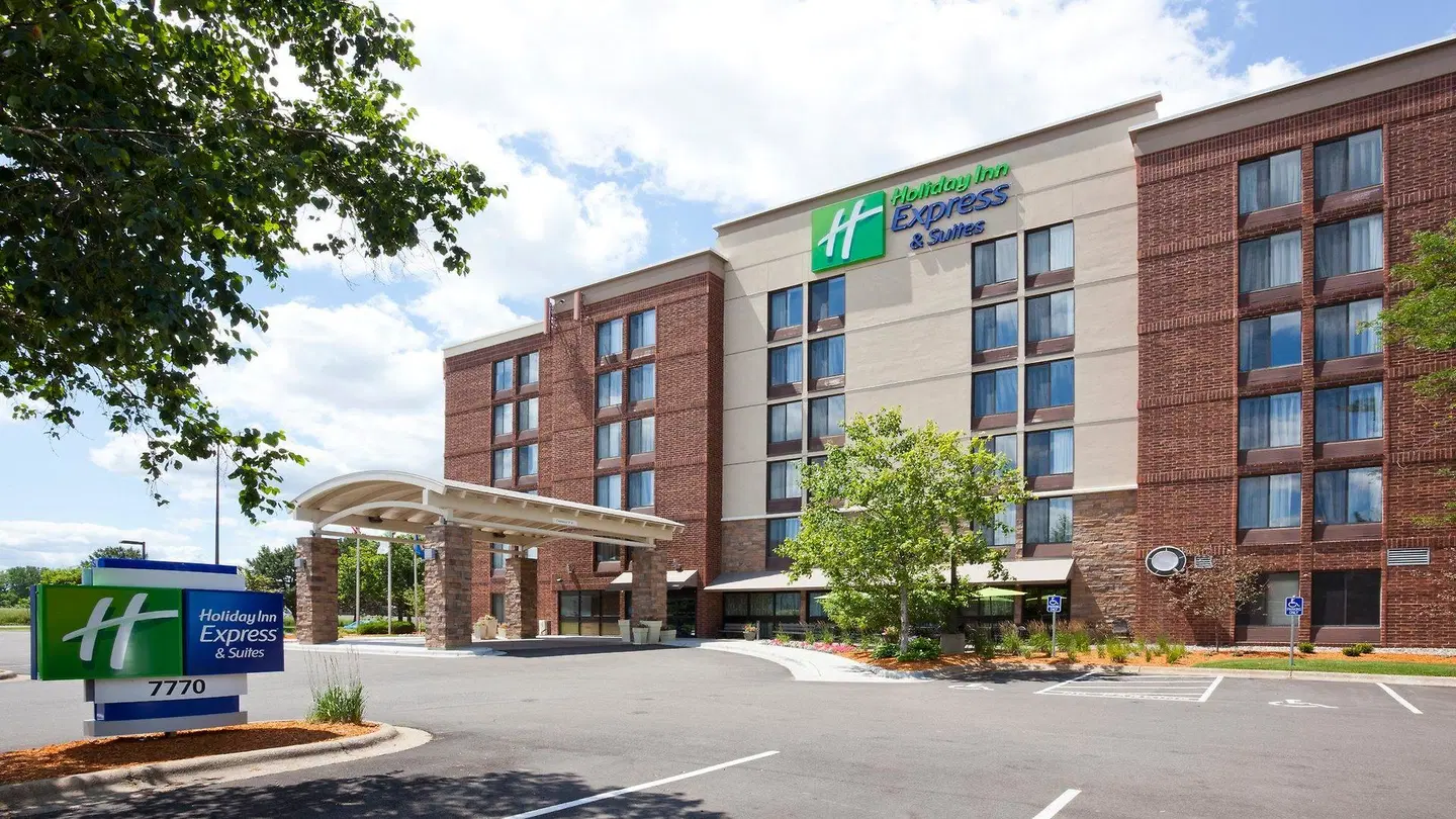 Holiday Inn Express & Suites Bloomington West by IHG EXTERIOR