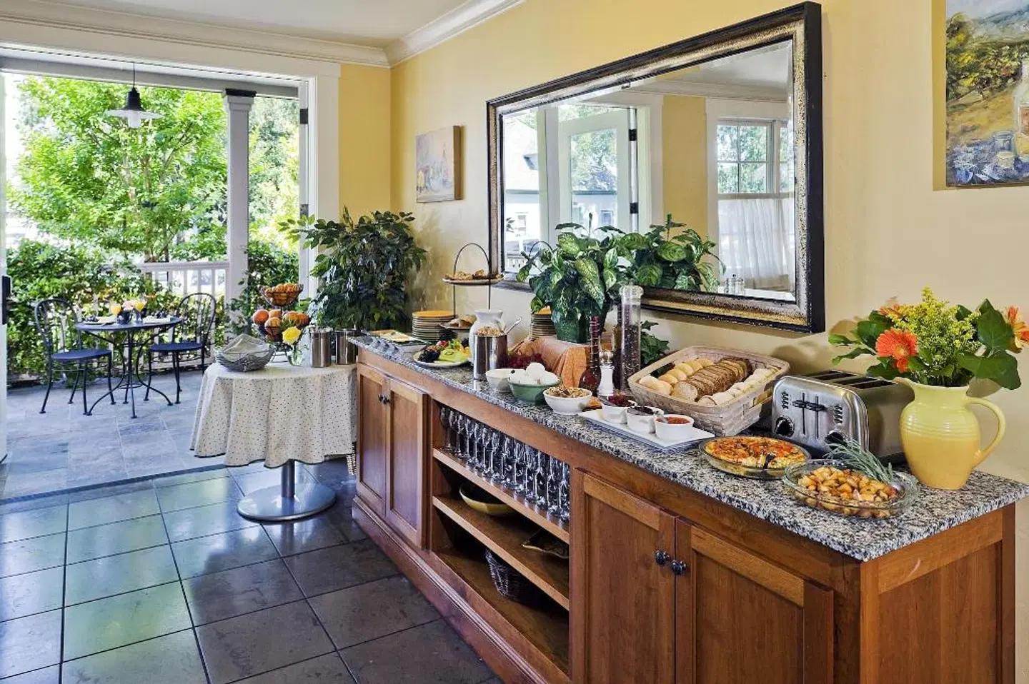 Inn at Sonoma, A Four Sisters Inn Restaurant