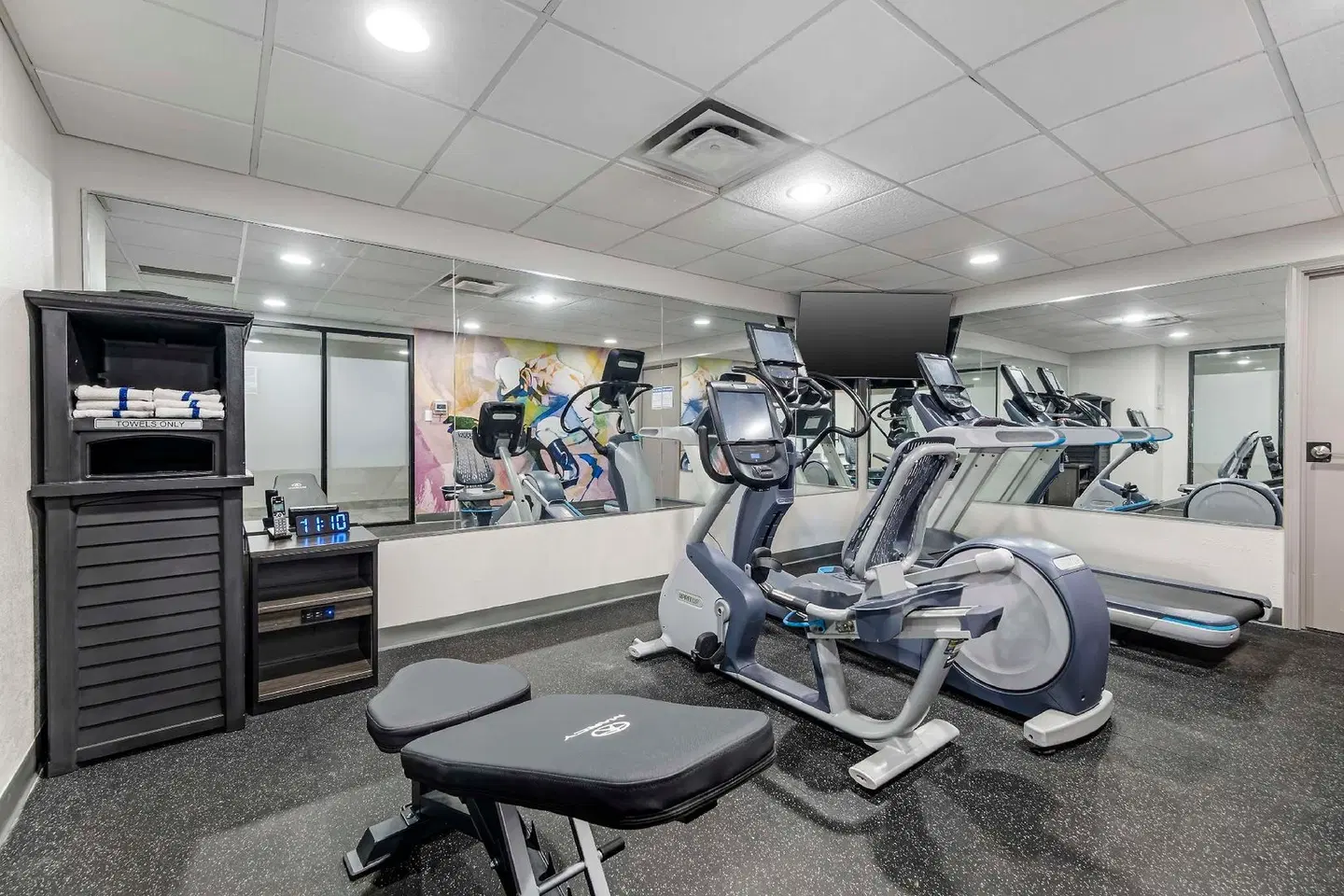 La Quinta Inn & Suites Louisville Airport & Expo SPORTS_AND_LEISURE