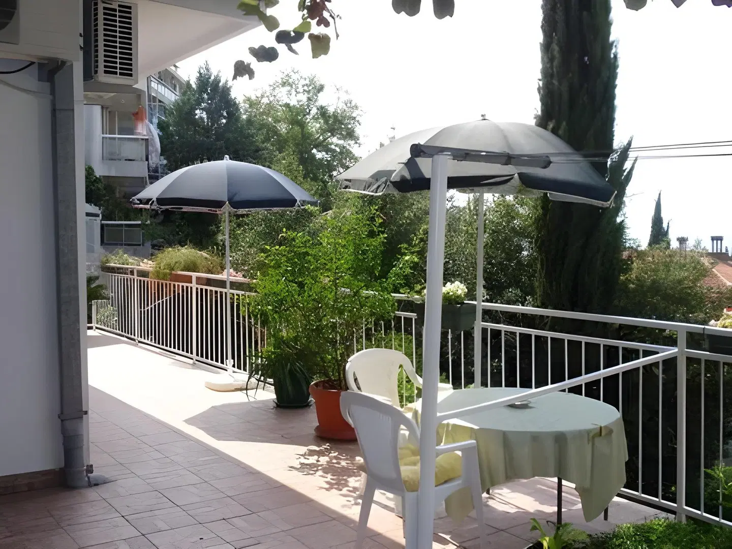 Guest House Tomanovic Terrasse
