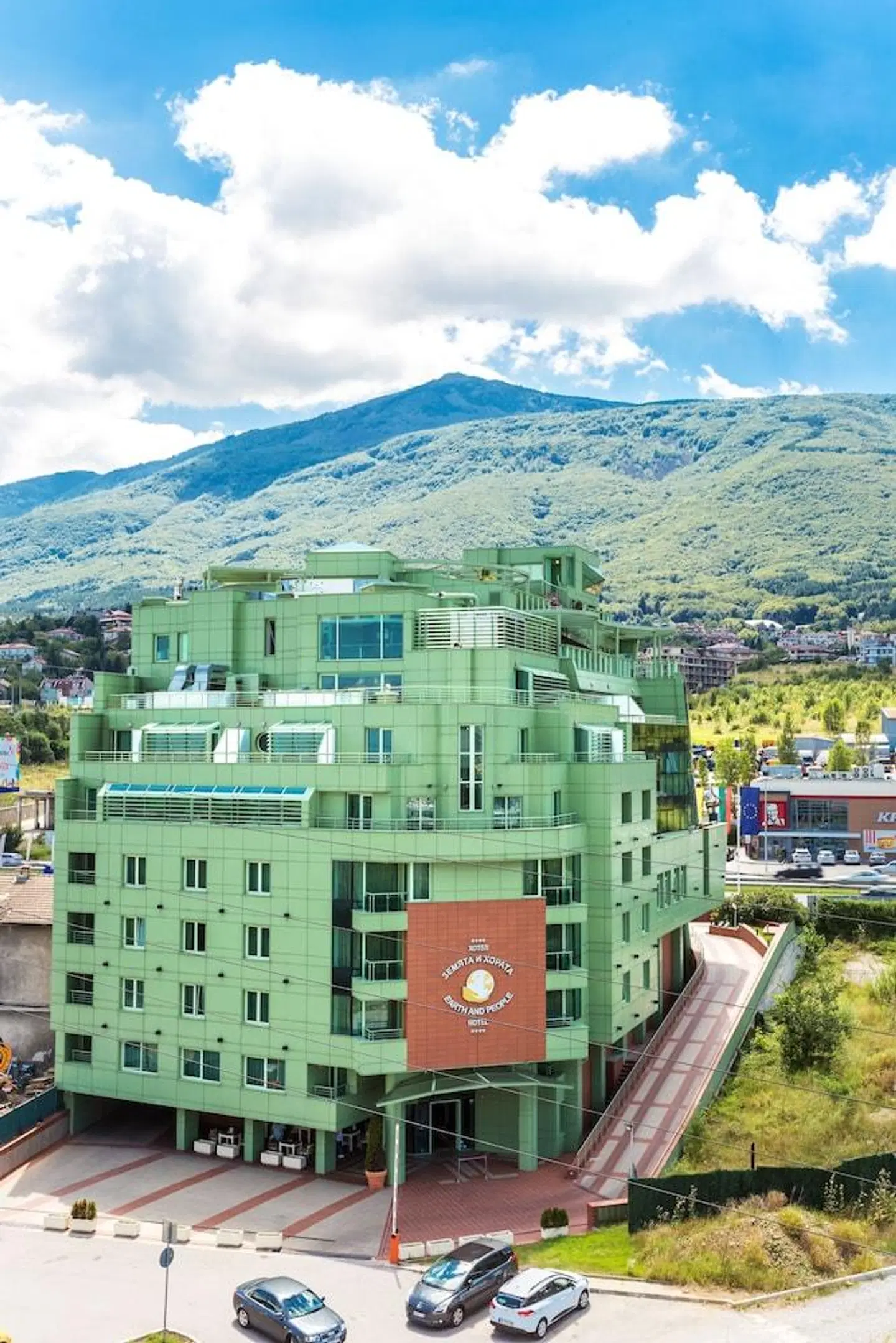 Earth & People Hotel & SPA EXTERIOR