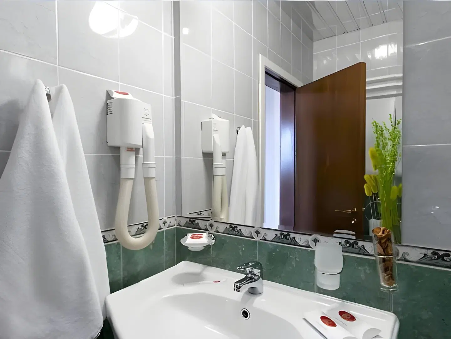 Reverence Hotel Badezimmer