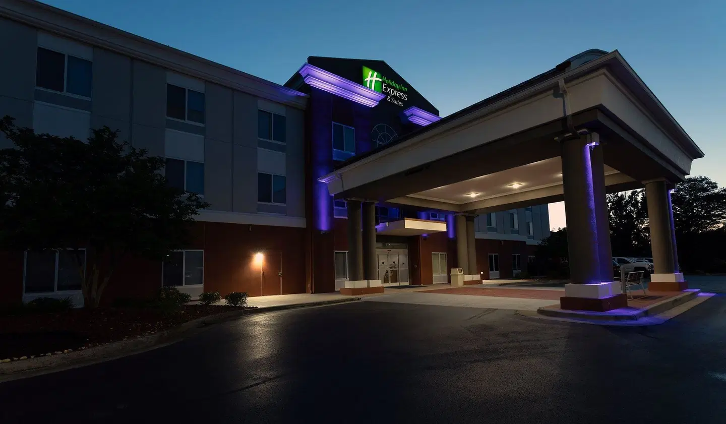 Holiday Inn Express & Suites Athens by IHG EXTERIOR