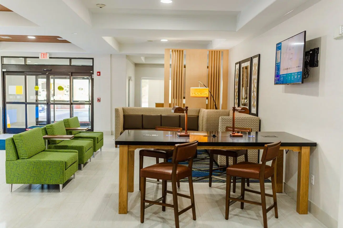 Holiday Inn Express & Suites Greenville by IHG Restaurant