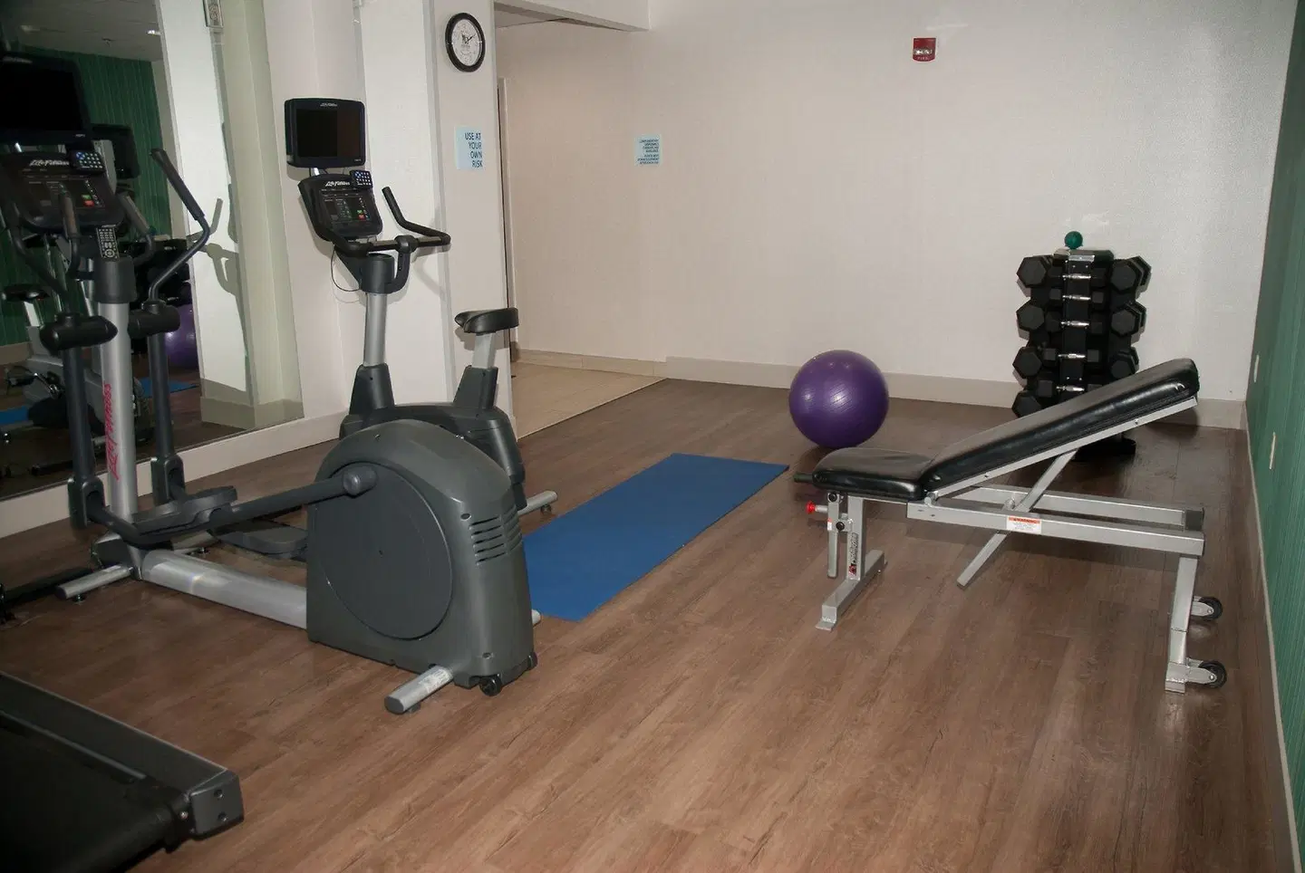 Holiday Inn Express & Suites Athens by IHG SPORTS_AND_LEISURE