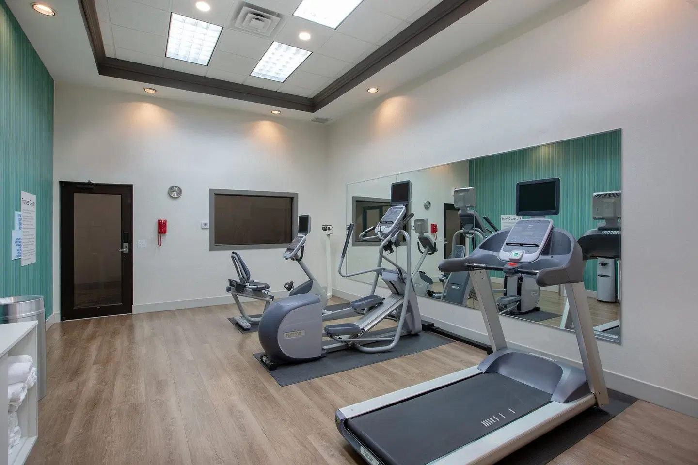Holiday Inn Express & Suites Columbus by IHG SPORTS_AND_LEISURE