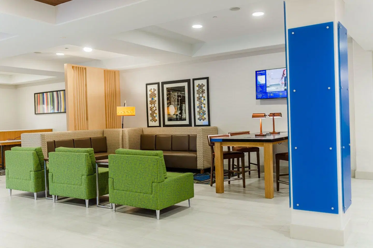 Holiday Inn Express & Suites Greenville by IHG LOUNGE_LOBBY