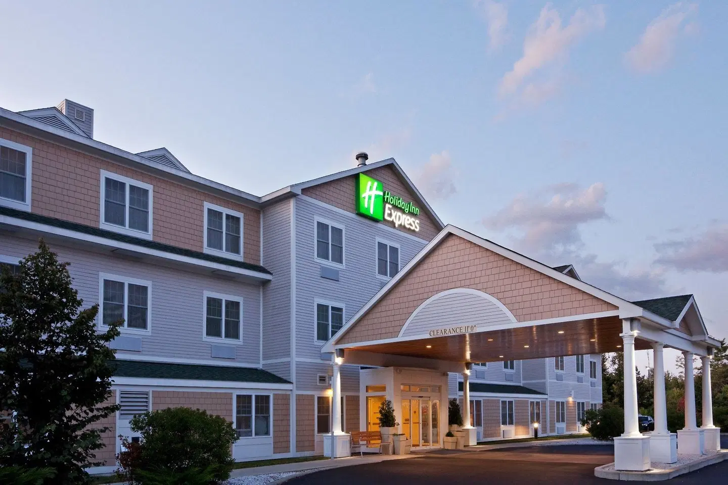 Holiday Inn Express & Suites Freeport - Brunswick Area by IHG EXTERIOR