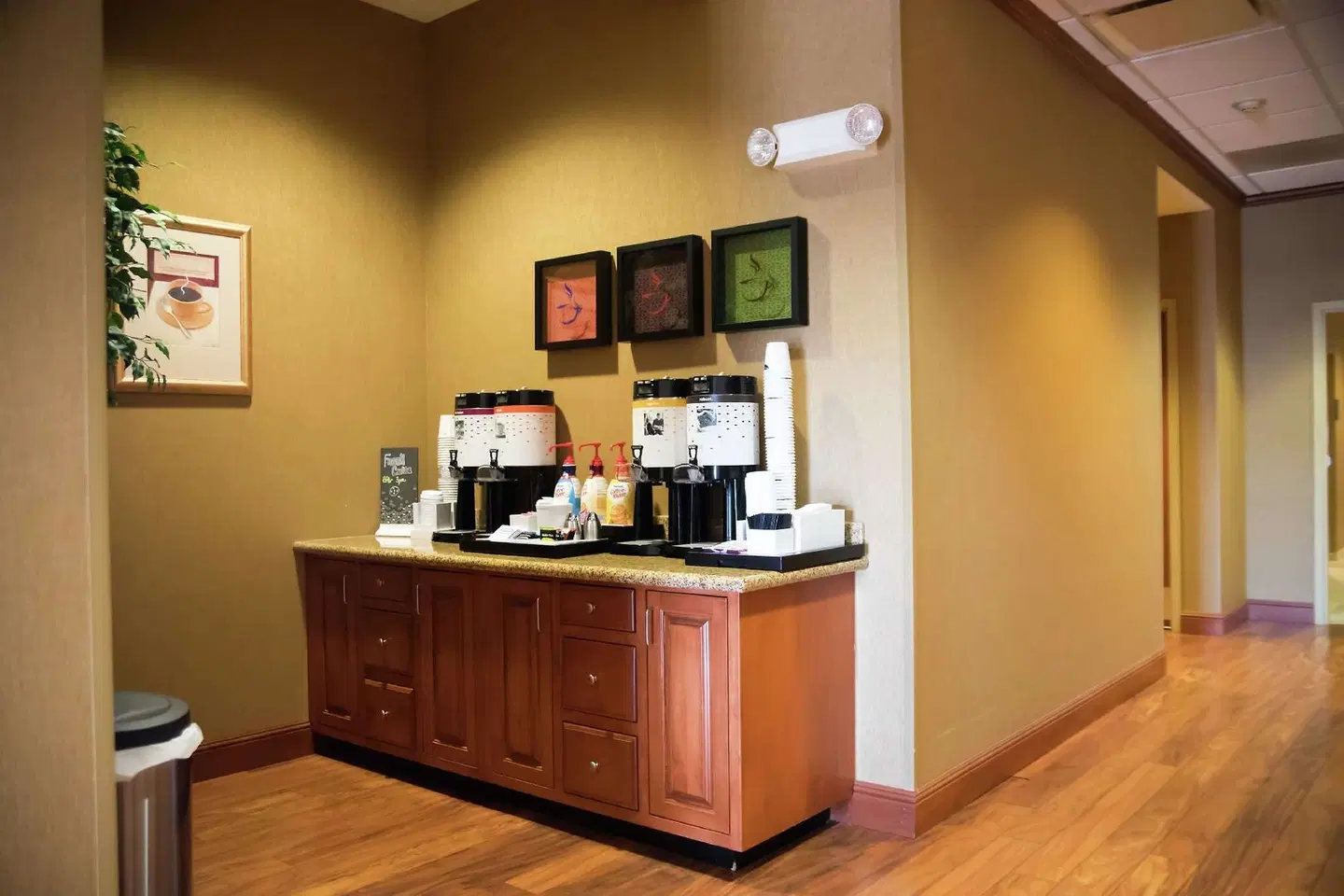Hampton Inn Mountain Home ROOM_EXAMPLE