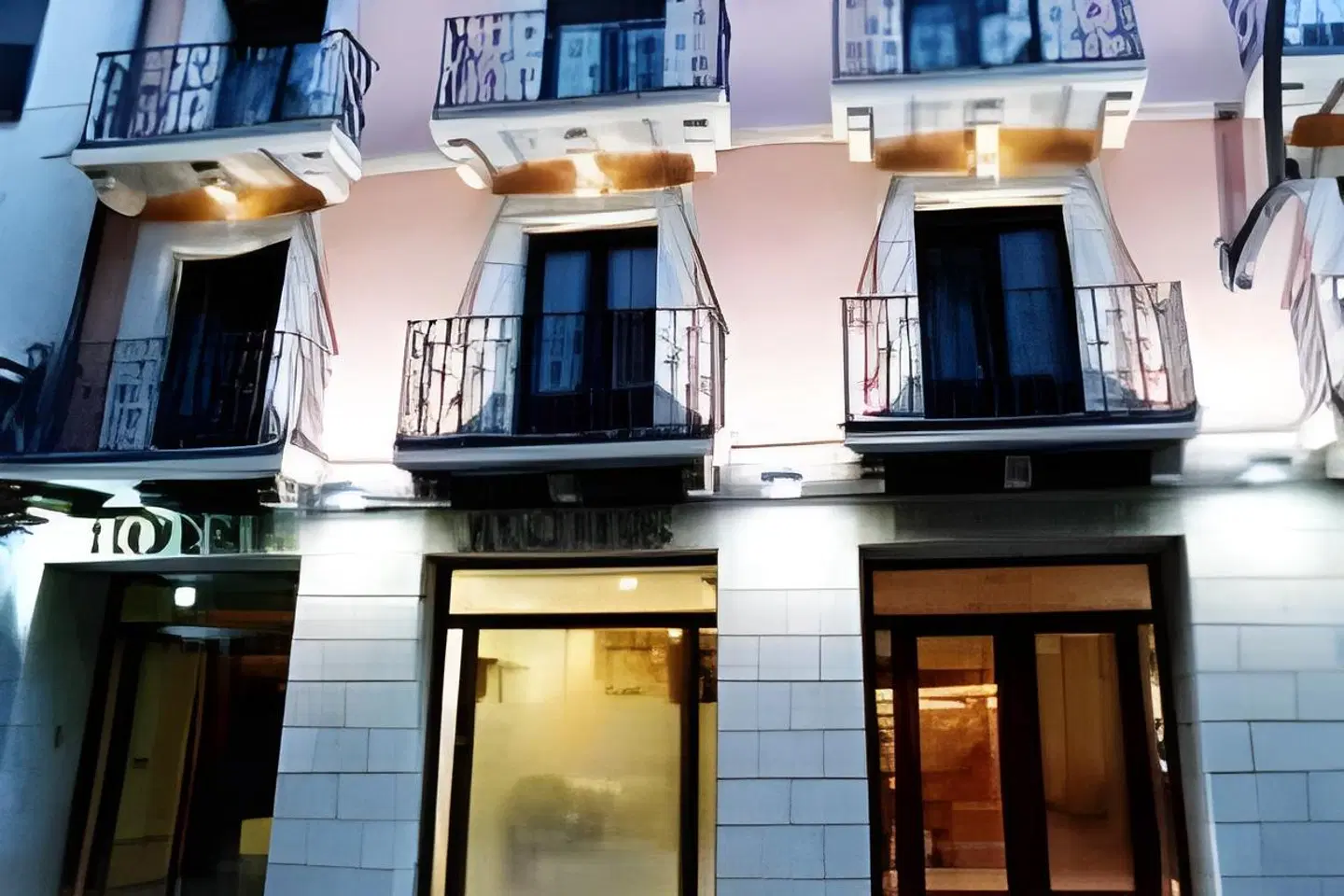 Jaqués EXTERIOR