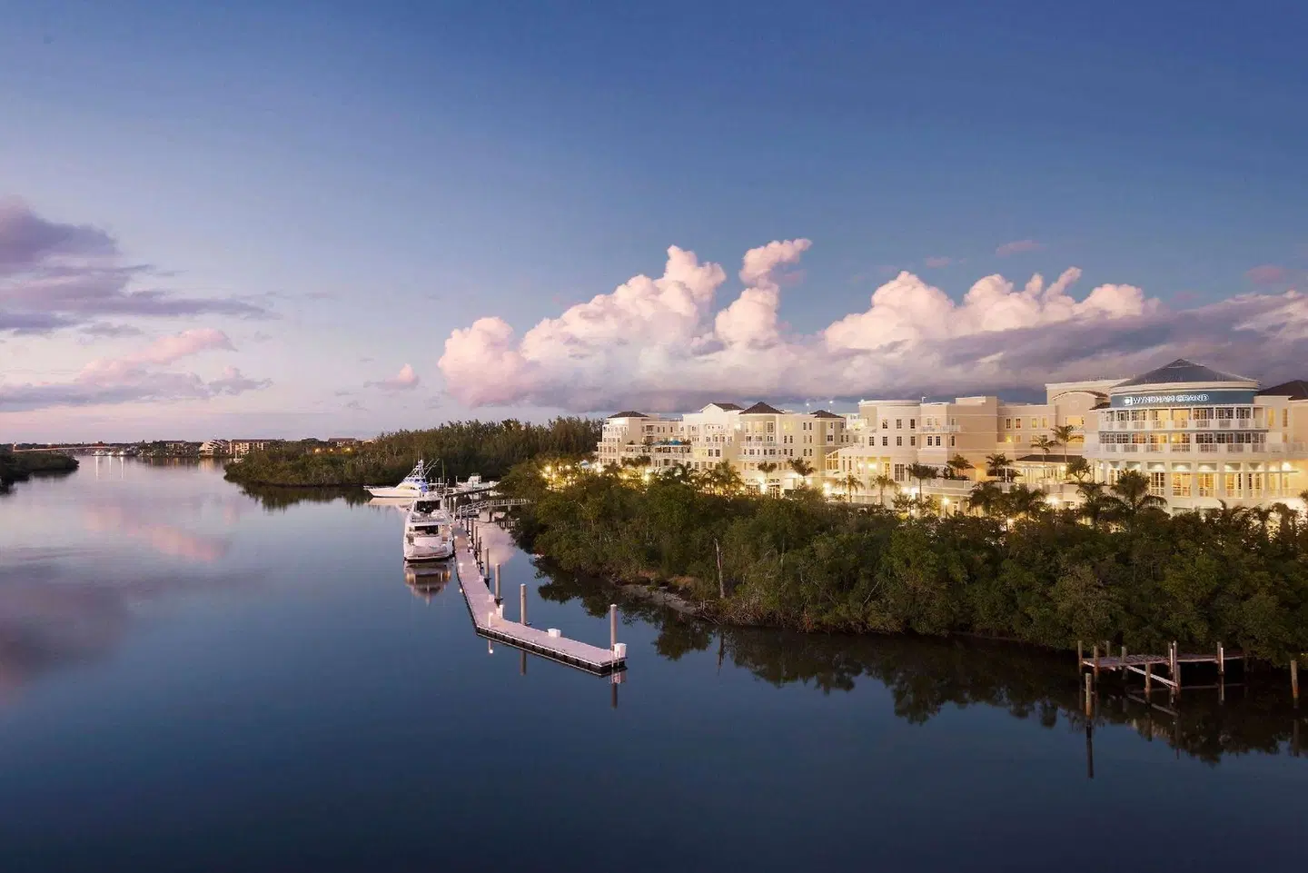 Wyndham Grand Jupiter at Harbourside Place LANDSCAPE