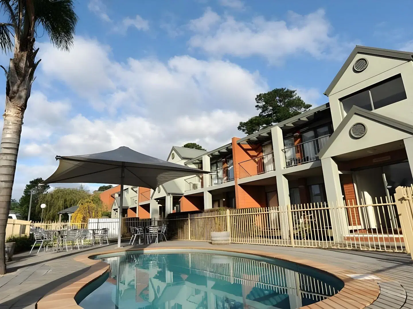 Quest Bendigo OUTDOOR_POOL