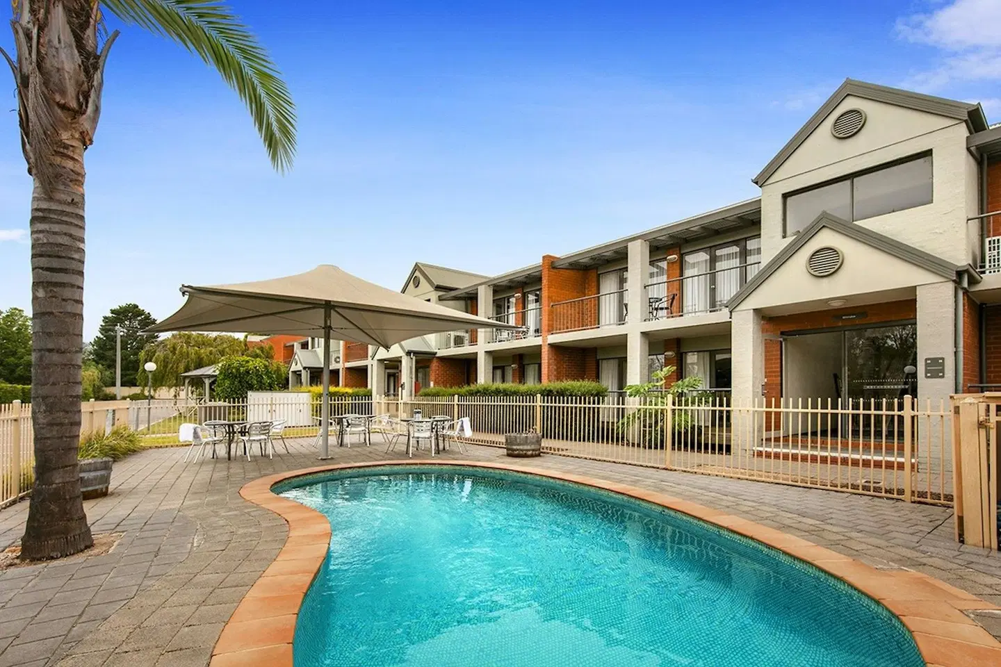 Quest Bendigo OUTDOOR_POOL