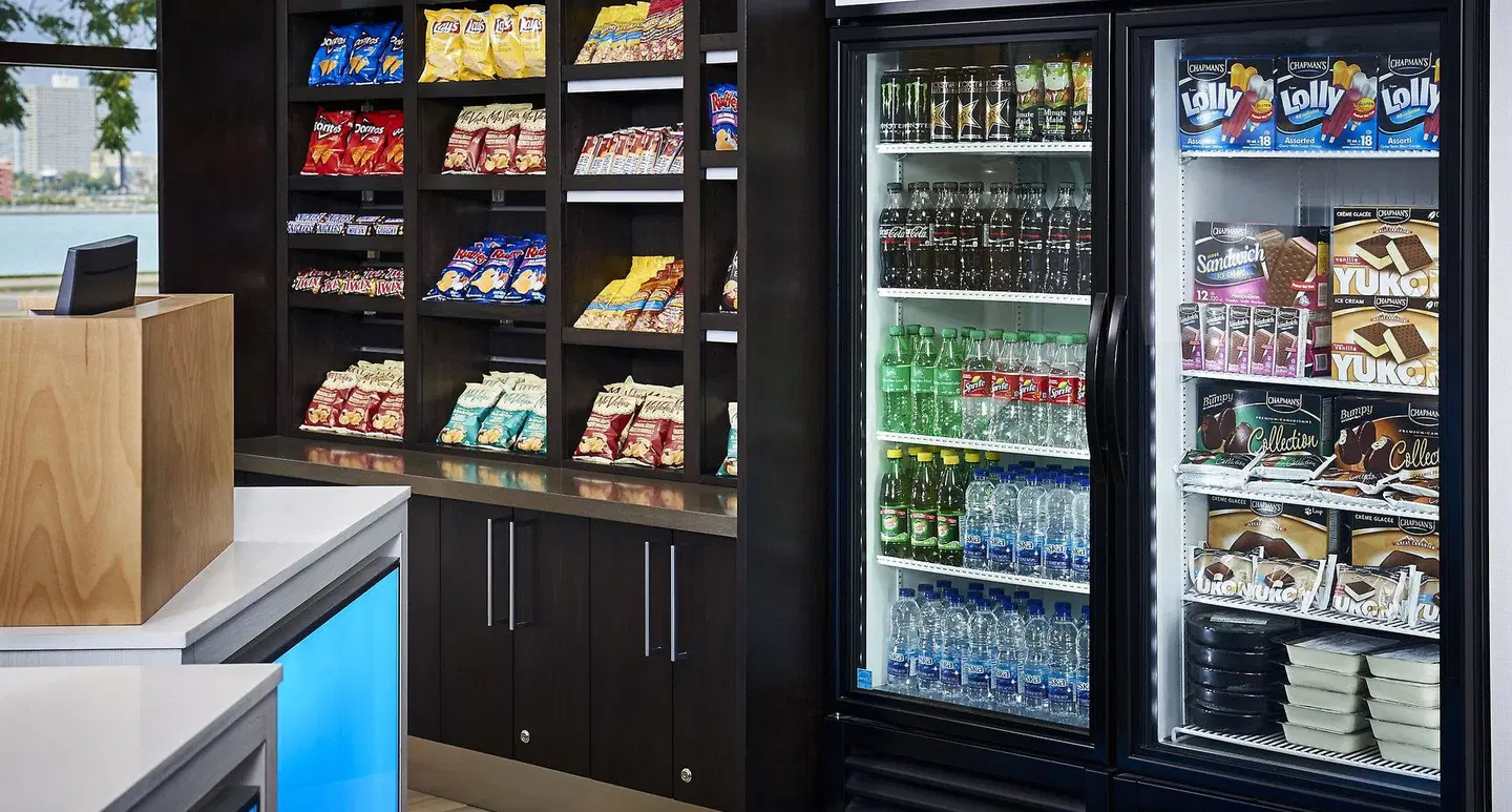 Holiday Inn Express Windsor Waterfront by IHG LOUNGE_LOBBY