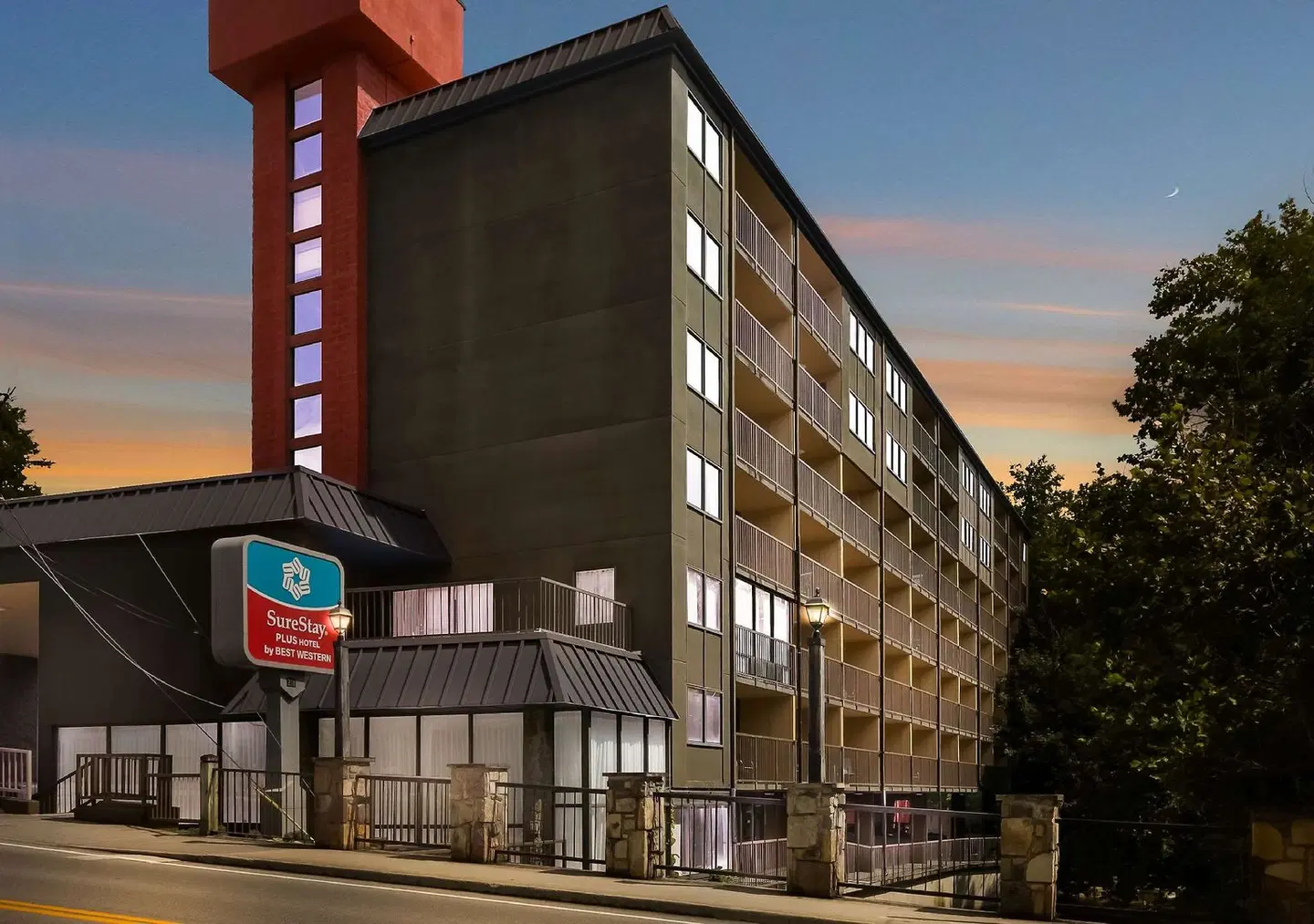 SureStay Plus Hotel By Best Western Gatlinburg EXTERIOR