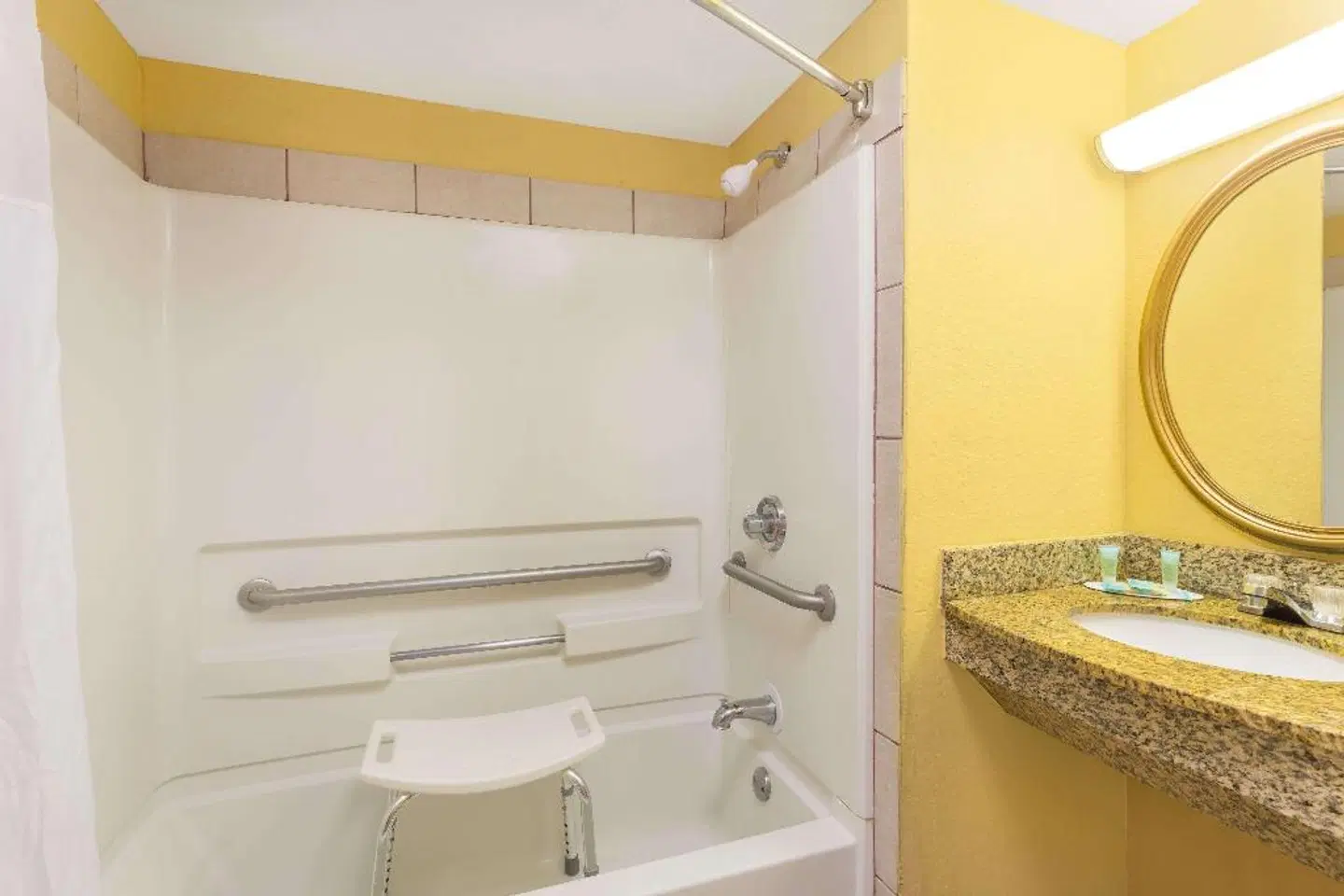 Quality Inn Badezimmer