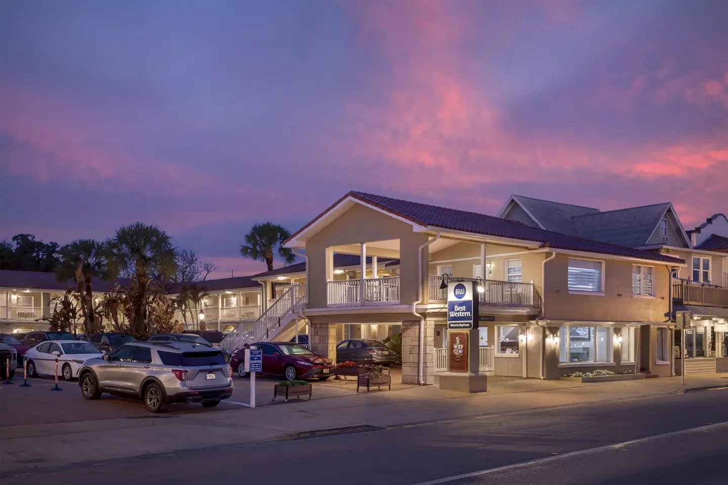 Best Western Historic Bayfront EXTERIOR