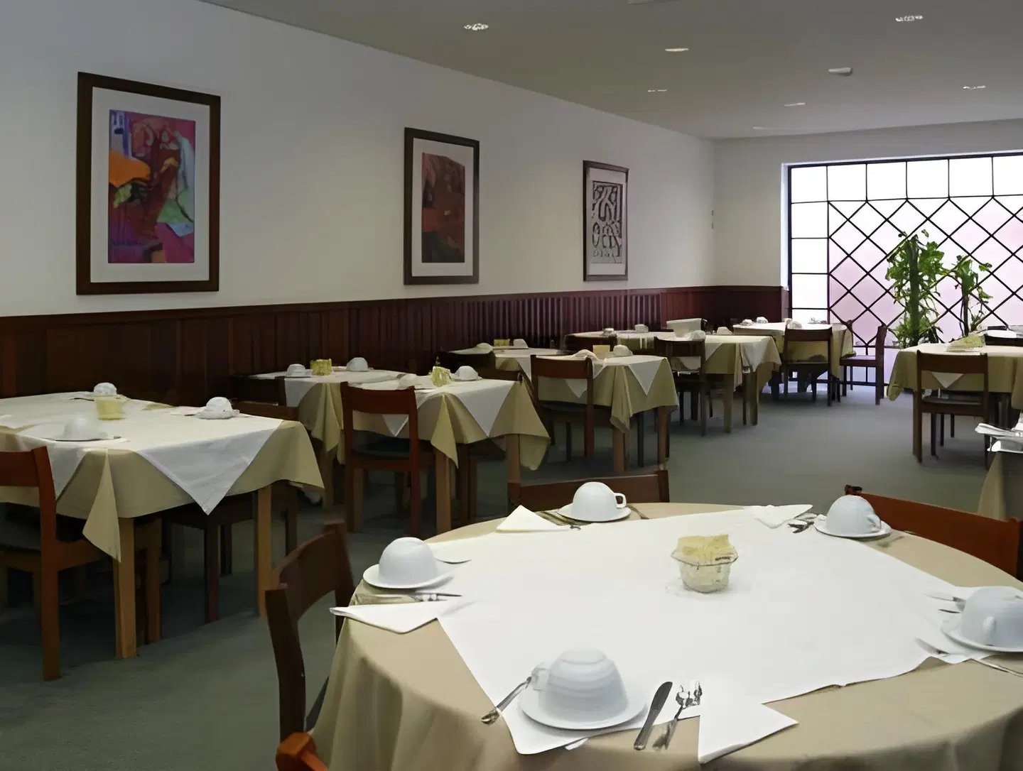 Samasa Fundao Restaurant