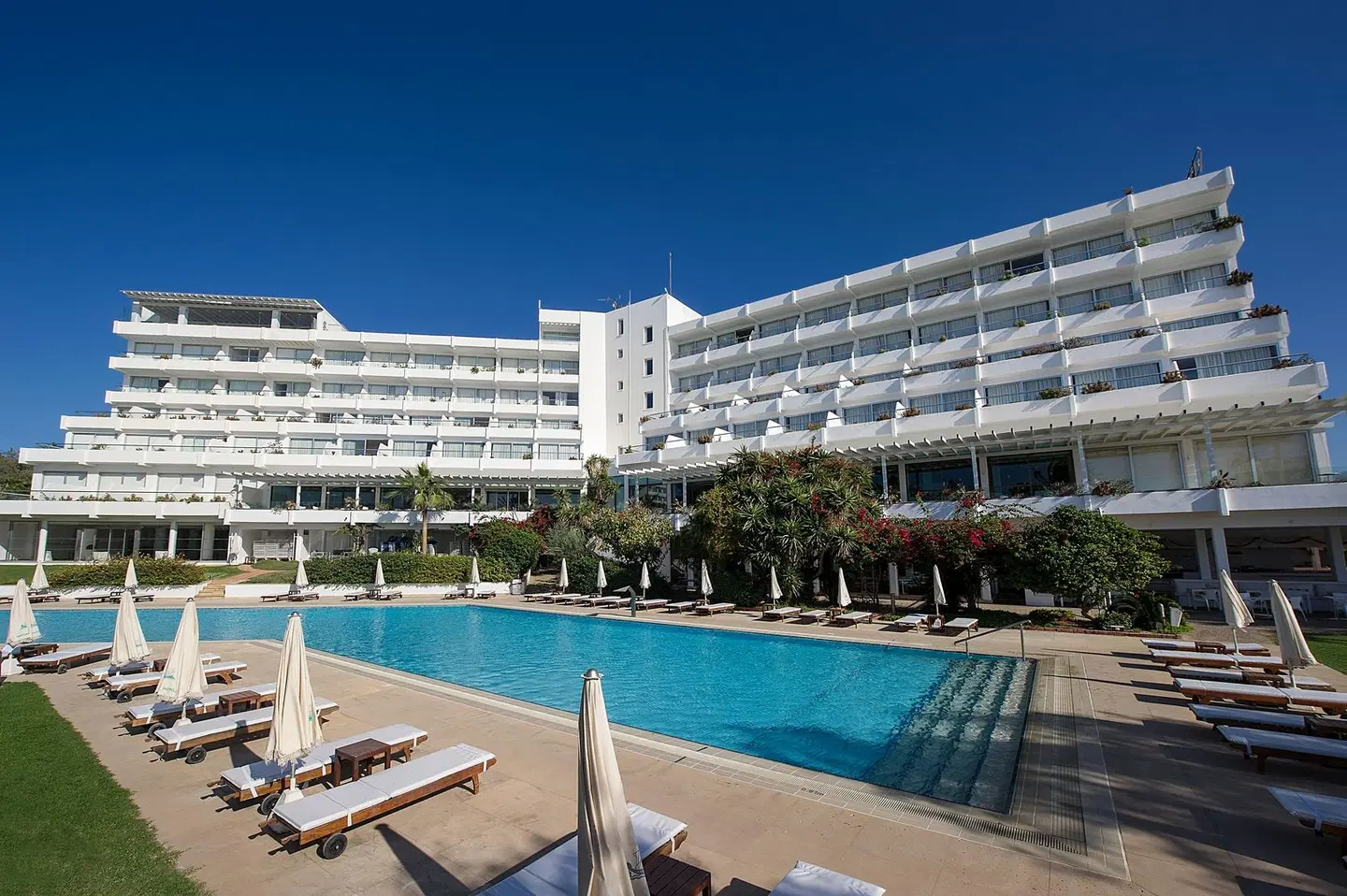 Grecian Sands OUTDOOR_POOL