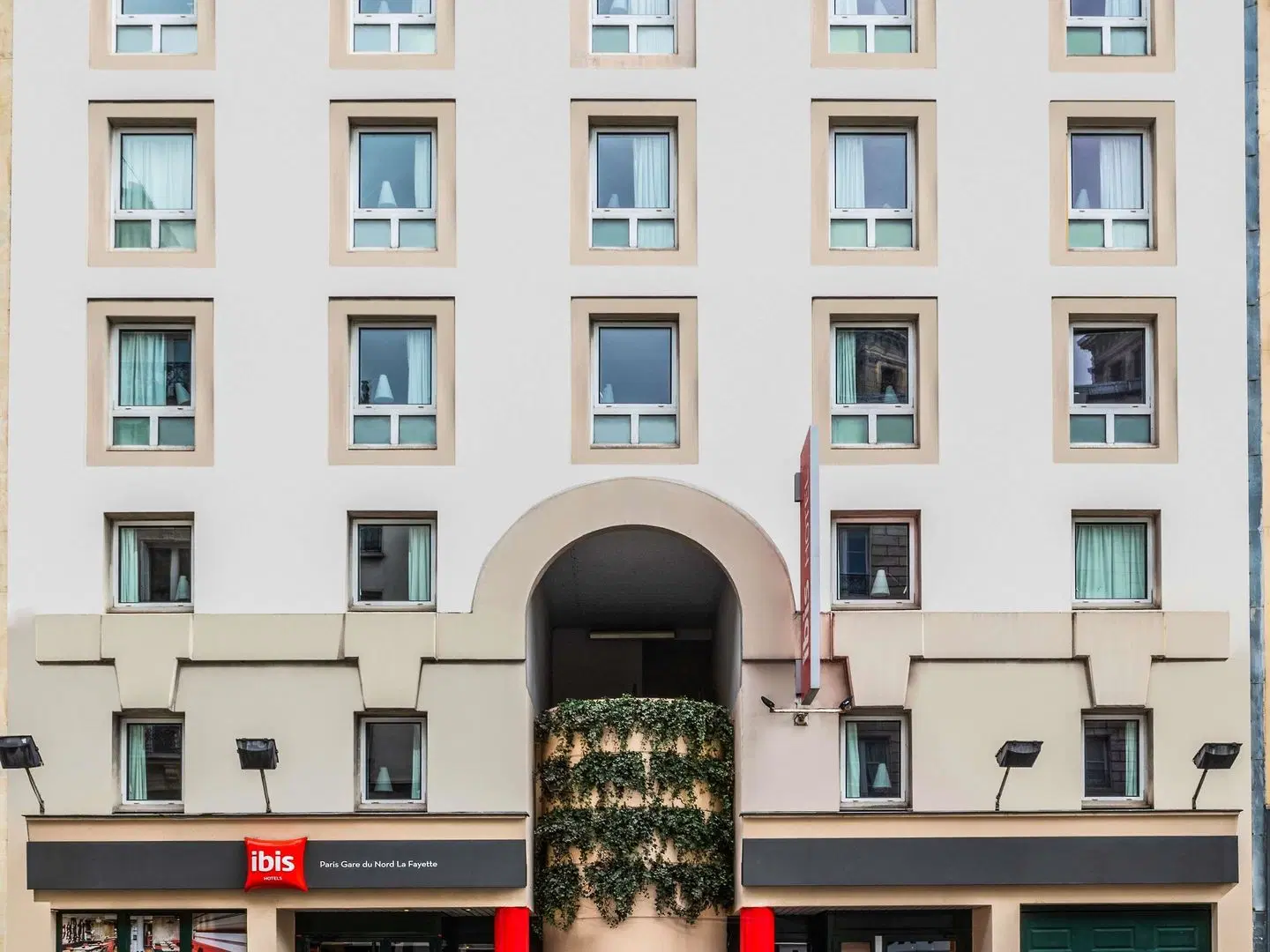 ibis Paris Gare du Nord La Fayette 10ème EXTERIOR