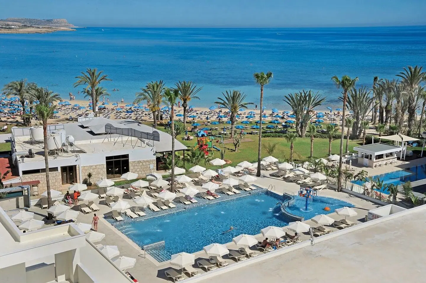 Nelia Beach Hotel OUTDOOR_POOL