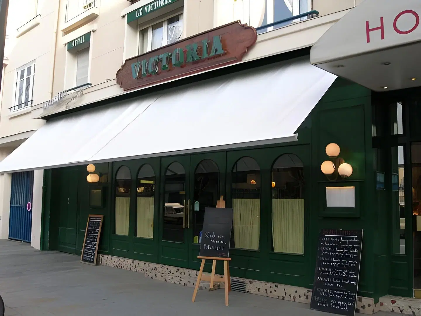 Le Victoria EXTERIOR