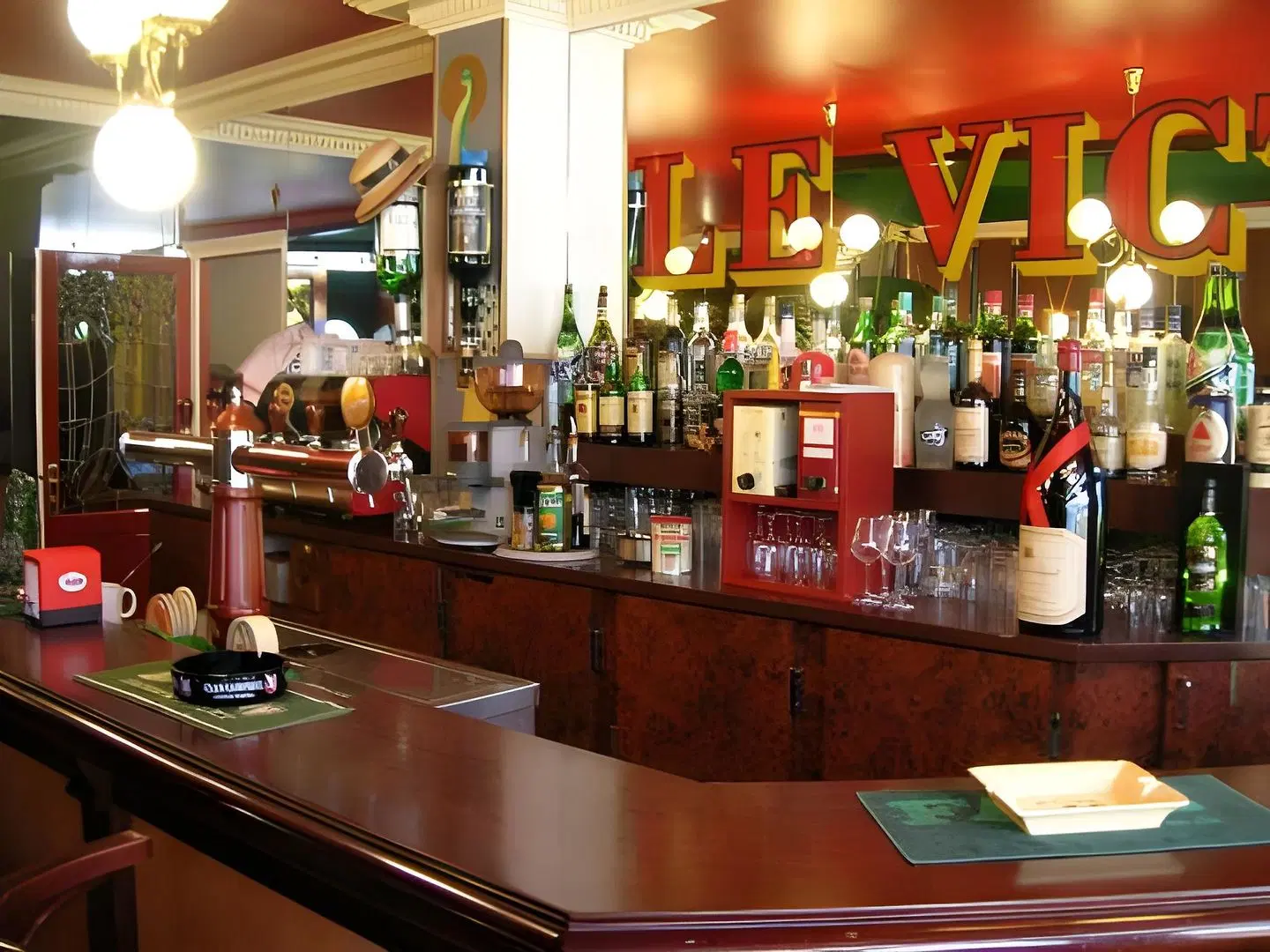 Le Victoria Bar