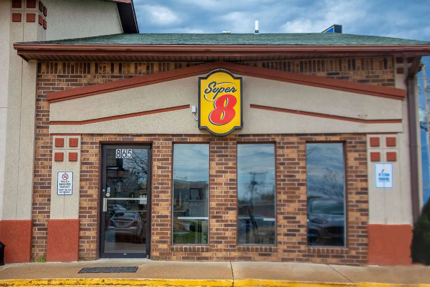 Super 8 by Wyndham Mountain Home EXTERIOR