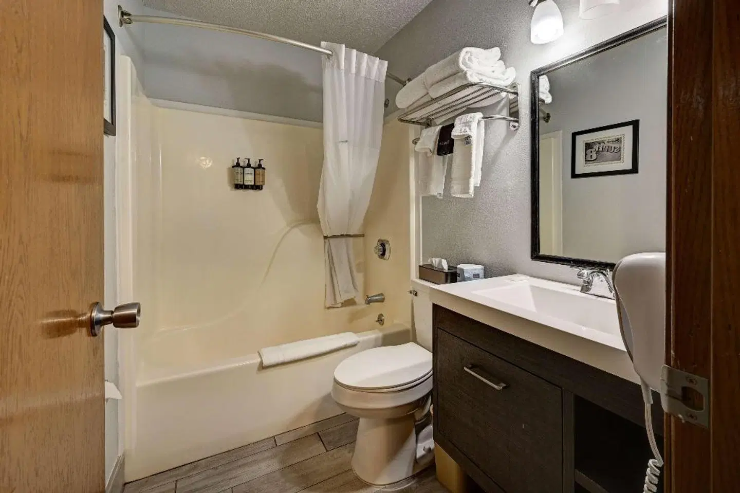 Super 8 by Wyndham Gardiner/Yellowstone Park Area Badezimmer